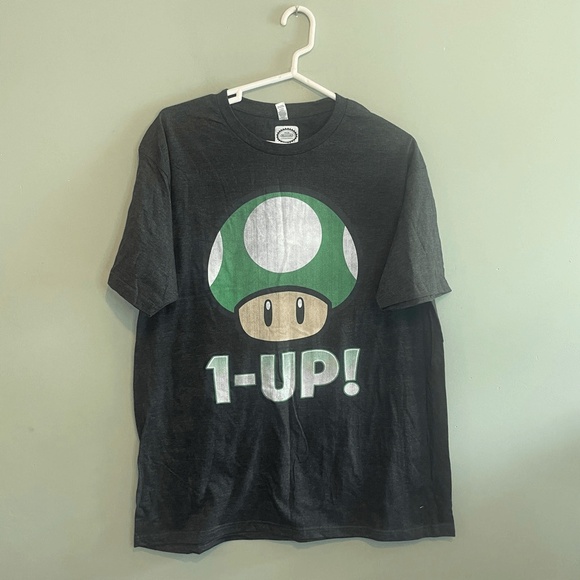 NWOT Zuni Nintendo Mens Crew Neck Super Mario 1UP Short Sleeve Tee Charcoal XL - Picture 1 of 5
